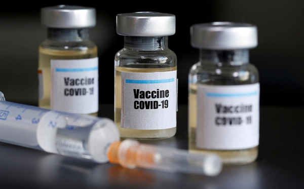 Các nhà nghiên cứu Thái Lan có kế hoạch bắt đầu thử nghiệm một loại vaccine tiềm năng trên người cho virus Corona mới vào tháng 11. Tuy nhiên, các quan chức của WHO cho biết, thật “không thực tế” khi hy vọng vaccine sẽ sớm được tìm thấy. Nguồn ảnh: Reuters.