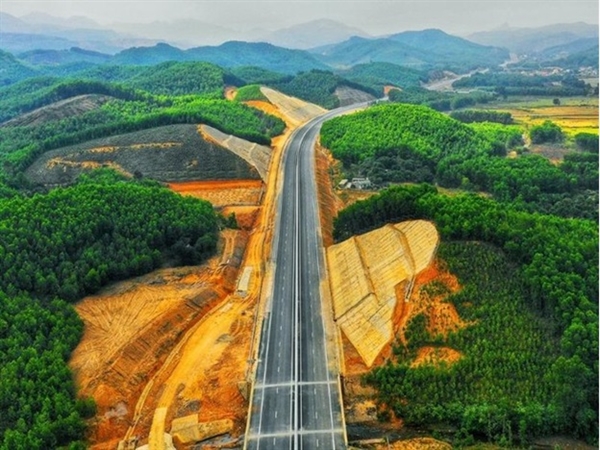 Cao tốc Dầu Giây – Tân Phú – Liên Khương đang gấp rút triển khai