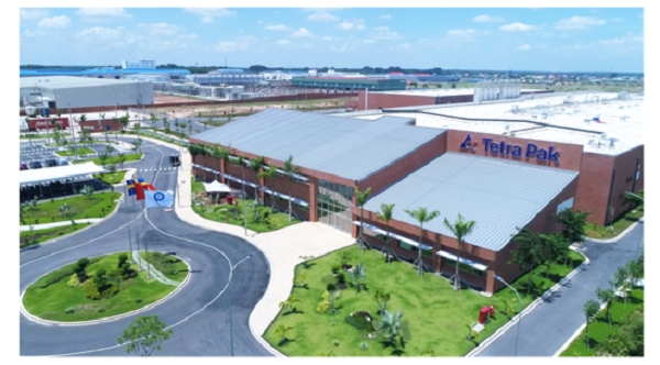 Nhà máy Tetra Pak Bình Dương là một trong số ít những nhà máy tại Việt Nam được Hội đồng Công trình xanh Hoa Kỳ trao chứng chỉ LEED Vàng.