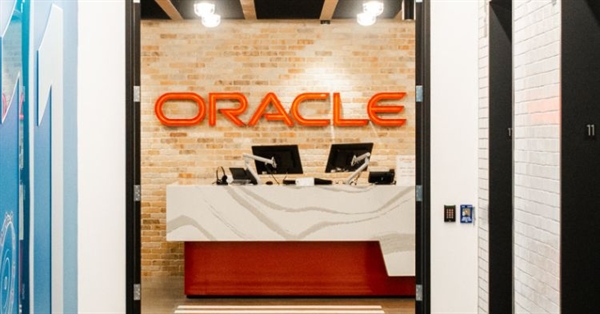 Nếu quên đi định hướng truyền thống của Oracle về khách hàng doanh nghiệp, thì công ty này khá phù hợp với vai trò chủ sở hữu mới của tài sản ở Mỹ của TikTok. Nguồn ảnh: Bloomberg.