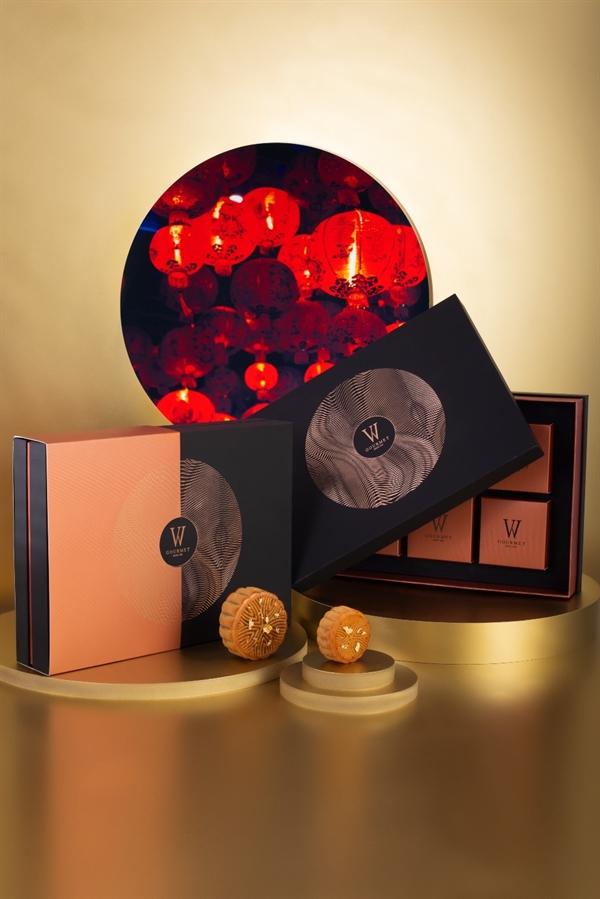 Hộp quà Signature Moonlight Gift Set cao cấp có giá 900.000 VND+ 