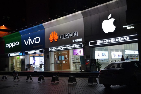 Năm 2021, tất cả đối thủ của Huawei như Samsung, Oppo, Vivo, Xiaomi và Apple,  mỗi bên hi vọng giật từ 20 tới 30 triệu khách hàng của Huawei. Nguồn ảnh: Genk.