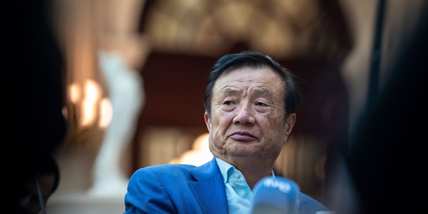Kể từ khi được thành lập bởi cựu kỹ sư Ren Zhengfei vào năm 1987, Huawei đã phát triển trở thành nhà cung cấp thiết bị viễn thông hàng đầu thế giới, với hơn 100 tỉ USD doanh thu và 180.000 nhân viên toàn cầu. Nguồn ảnh: Almog.