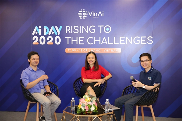 Các chuyên gia, đại diện doanh nghiệp, trường đại học đã cùng nhau thảo luận về tiềm năng phát triển AI tại Việt Nam.