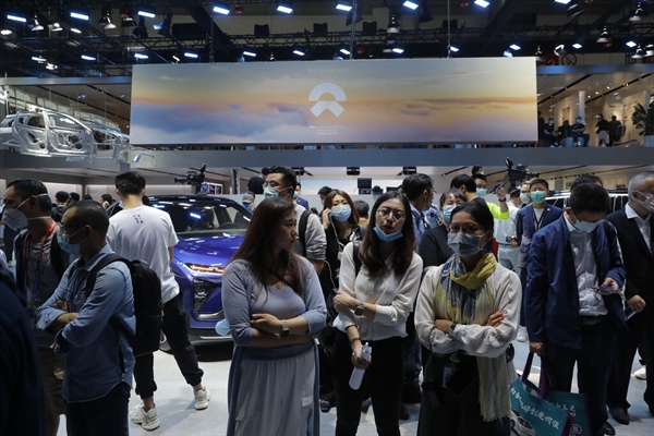 Triển lãm ô tô Bắc Kinh phản ánh nhất quán những điểm mạnh và điểm yếu của nền kinh tế Trung Quốc. Nguồn ảnh: EPA