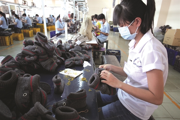 Giày xuất khẩu Công ty  Vinh Thong