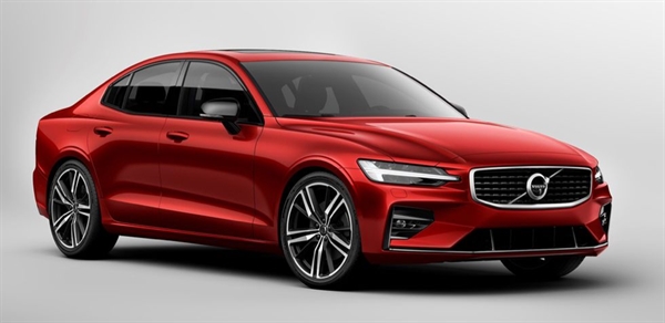 Với S60 R-Design, Volvo mang đến một thiết kế Scandinavian theo hướng “Driver-Focus”. 