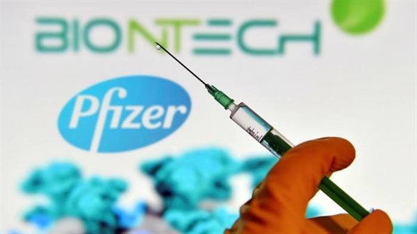 EU mua tới 300 triệu liều vaccine COVID-19 của BioNTech-Pfizer. Ảnh: DPA.
