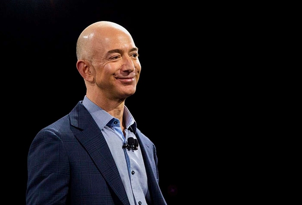 Ông Jeff Bezos, Nhà sáng lập Amazon. Ảnh: CNBC. 