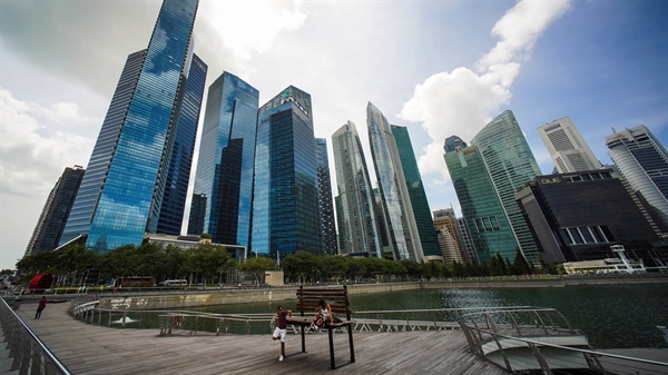 Khu tài chính của Singapore. Bối cảnh ngân hàng ở thành phố-tiểu bang sẽ được thay đổi bởi 4 giấy phép ngân hàng kỹ thuật số mới được trao. Ảnh: Nikkei Asian Review.