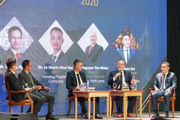 Ông Nguyễn Thế Nhiên – Phó Tổng Giám đốc Hưng Thịnh Land chia sẻ trong tọa đàm “Innovation in Real Estate Industry 2020”.