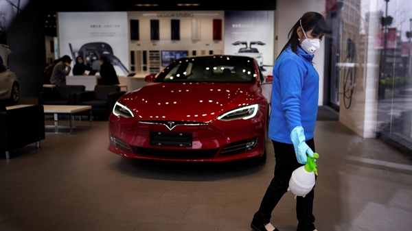 Cổ phiếu của Tesla đã tăng hơn 600% vào năm 2020. Ảnh: Nikkei Asian Review. 