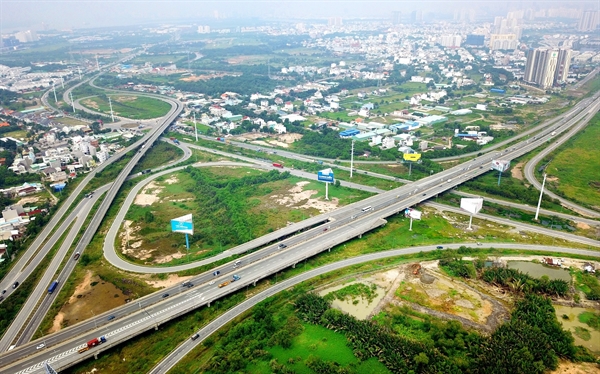 Cao tốc Long Thành - Dầu Giây kết nối trọng điểm giao thông của vùng.