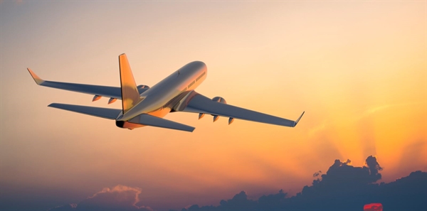 Các chuyến bay từ các sân bay ở Mỹ chịu trách nhiệm cho gần 1/4 lượng khí thải carbon dioxide liên quan đến chuyến bay của hành khách trên toàn cầu. Các nước có thu nhập thấp nhất chứa một nửa dân số thế giới chỉ chiếm 10% tổng lượng khí thải. Ảnh: The Dope.