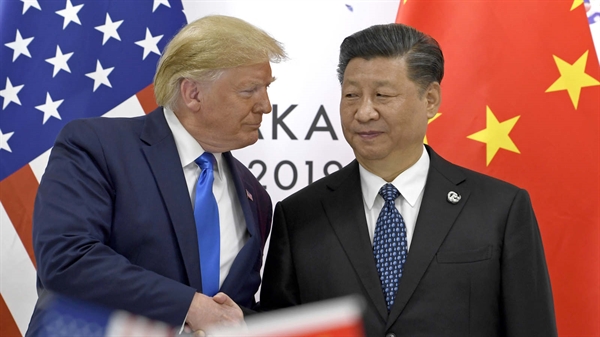 Ngay cả trước khi đại dịch xảy ra, Mỹ và Trung Quốc vẫn đang giải quyết mối quan hệ rạn nứt. Ảnh: AP.