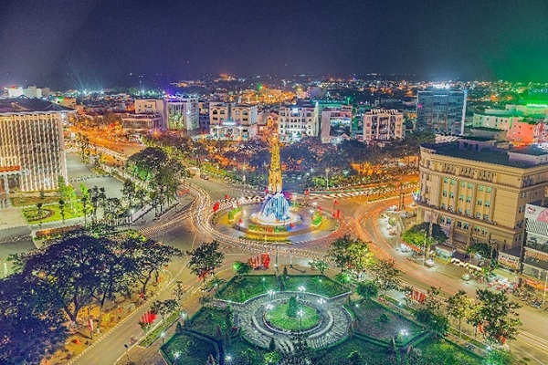 Thành phố Cà Mau nhộp nhịp về đêm. Tác giả: Nguyễn Phát Tài.
