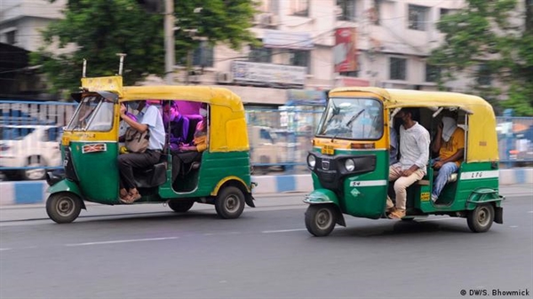 Thành phố Kolkata là khu vực đông dân thứ 3 ở Ấn Độ. Ảnh: Deutsche Welle.