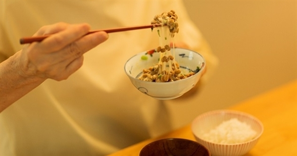 Món natto với enzym nattokinase có công dụng làm tan cục máu đông, dự phòng đột quỵ.