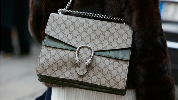 Túi Dionysus của Gucci có giá bán hơn 4.000 USD trong thế giới ảo. Ảnh: Jing Daily.