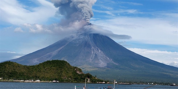 El Salvador được mệnh danh là “vùng đất của những ngọn núi lửa”, với hơn 20 ngọn núi lửa tiềm năng đang hoạt động. Ảnh: TL.