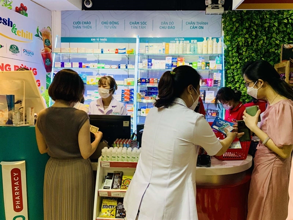 Phano Pharmacy brand officially appears in CVLife store. Photo: Masan