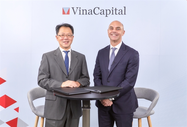 Phần thảo luận giữa ông Andy Ho - Giám đốc Điều hành kiêm Trưởng Bộ phận Đầu tư Tập đoàn VinaCapital, và ông Eric Levinson - Phó Giám đốc bộ phận Phát triển kinh doanh của VinaCapital tại phiên thứ 3 Hội nghị các Nhà đầu tư VinaCapital năm 2021. Ảnh: Vina Capital.