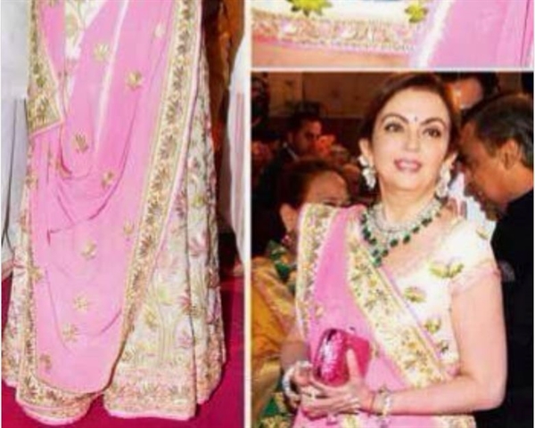 Bà Nita Ambani mặc chiếc áo được mệnh danh là Sari đắt nhất thế giới. Ảnh: Instagram.