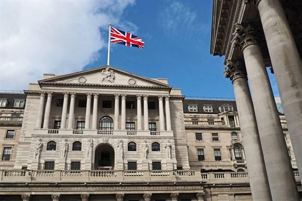  Ủy ban Chính sách Tiền tệ (MPC) biểu quyết để giữ nguyên lãi suất ở mức thấp lịch sử 0,1% và ủng hộ việc tiếp tục chương trình mua trái phiếu chính phủ hiện tại với mục tiêu 875 tỉ bảng Anh. Ảnh: TL.