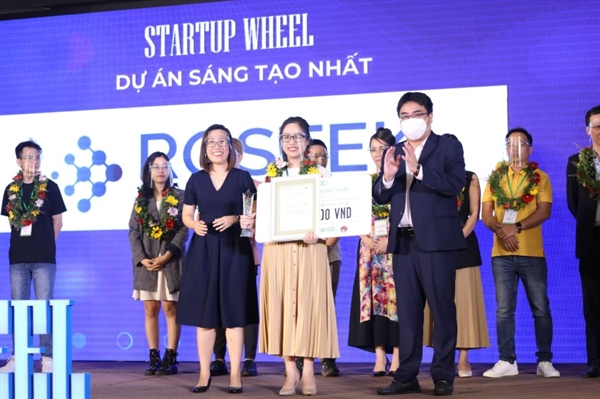 “Chance to Change - Co hoi de thay doi” va nhung man “lot xac” An tuong cua Top 15 tai Chung ket Startup Wheel 2021