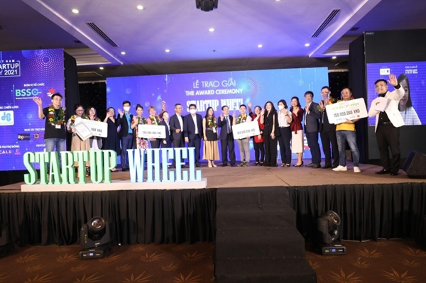 “Chance to Change - Co hoi de thay doi” va nhung man “lot xac” An tuong cua Top 15 tai Chung ket Startup Wheel 2021