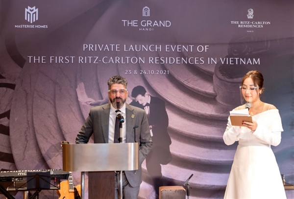 Ông Gibran Bukhari, Giám đốc khối Kinh doanh, Masterise Homes tại sự kiện mở bán khu căn hộ hàng hiệu Ritz-Carlton, Hanoi. Ảnh: Masterise Homes