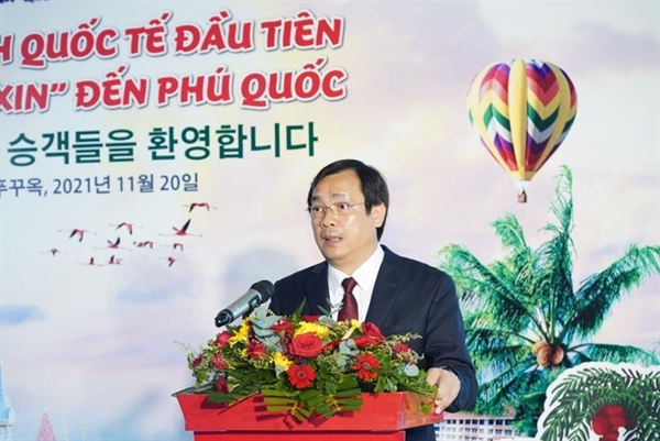  Phó Chủ tịch UBND tỉnh Kiên Giang Nguyễn Lưu Trung phát biểu