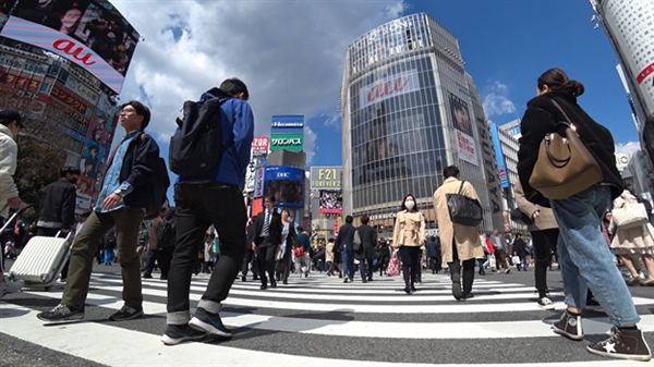 Người Nhật chăm chỉ đi bộ hàng ngày