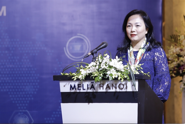 Bà Đặng Tuyết Dung - Giám đốc Visa Việt Nam và Lào - phát biểu tại sự kiện