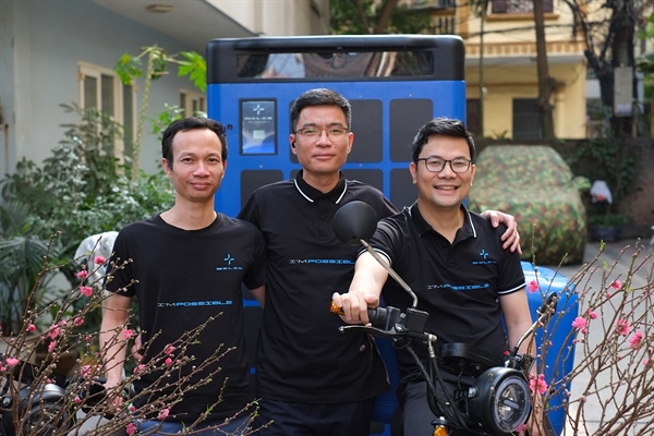 Đội ngũ sáng lập của Selex Motors (từ trái qua phải): Nguyễn Đình Quảng, Nguyễn Trọng Hải và Nguyễn Hữu Phước Nguyên 
