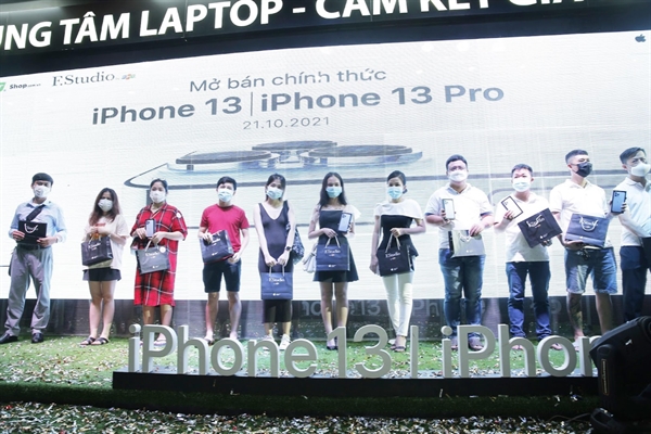 FPT Shop mở bán iPhone 13 Series chính hãng sớm nhất tại Việt Nam.