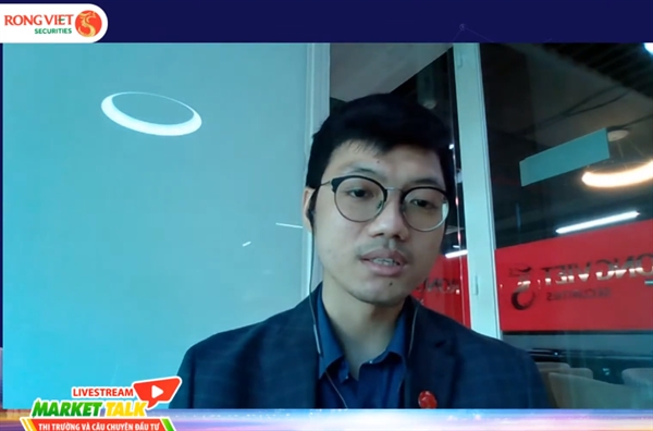 Ông Trần Hà Xuân Vũ, Trưởng phòng Tư vấn Đầu tư cá nhân trong chương trình Livestream Market Talk (VDSC). Ảnh chụp màn hình. 