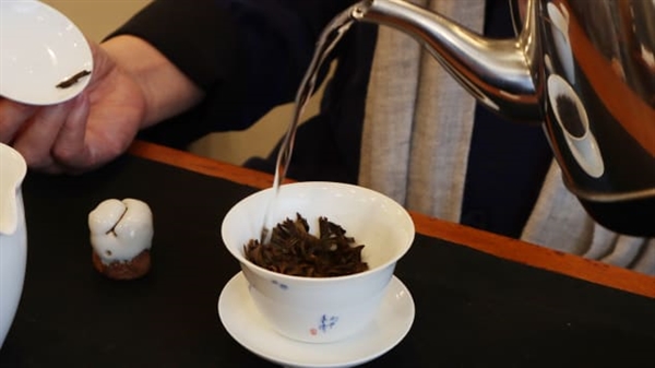 Trà Puerh là một loại trà Trung Quốc khác được đánh giá cao trên thị trường. Maggie Hiufu Wong / CNN