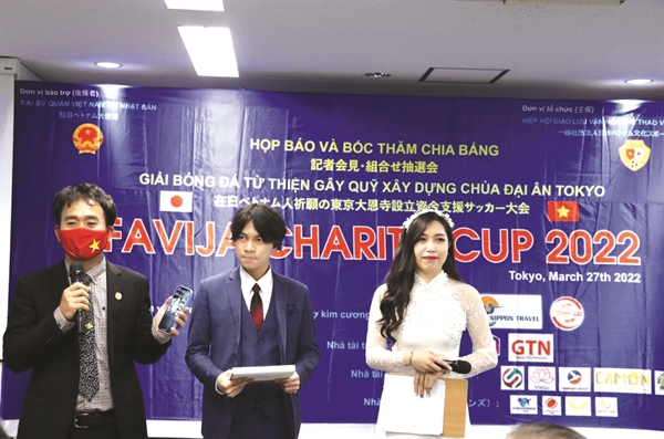 Buổi bốc thăm chia bảng, giải bóng đá từ thiện phát động quyên góp xây dựng chùa Việt Nam Đại Ân, dành cho cộng đồng người Việt Nam đang học tập, lao động và sinh sống tại Nhật - “Favija Charity Cup 2022” vừa diễn ra tại Tokyo. Ảnh: thoidai.com.vn
