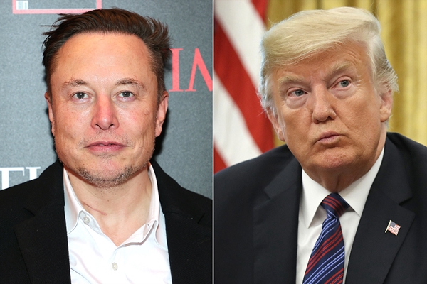 Tỉ phú Elon Musk cho biết ông sẽ xóa bỏ lệnh cấm của Twitter đối với cựu Tổng thống Donald Trump nếu thương vụ mua lại của ông thành công. Ảnh: People.com