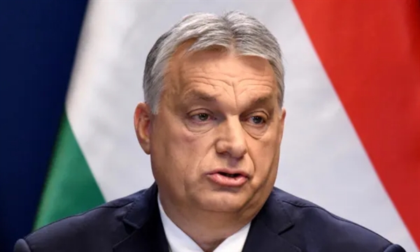 Ông Viktor Orbán cảnh báo việc ngừng cung cấp sẽ phá hủy nền kinh tế đất nước của ông. Ảnh: The Guardian.