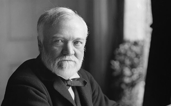 Andrew Carnegie, người sáng lập Học viện Carnegie.