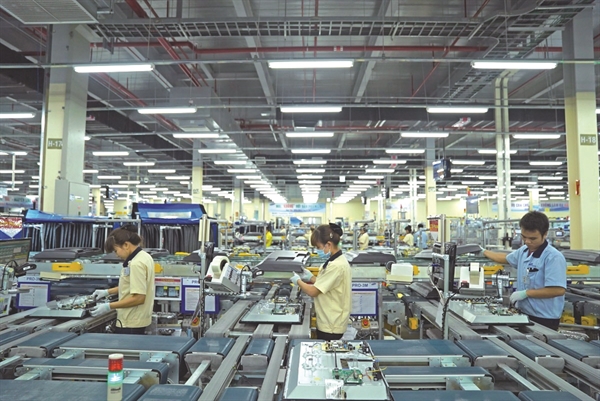 Ban đầu, việc di dời một phần sản xuất sang Việt Nam giúp các hãng công nghệ giảm ảnh hưởng trước căng thẳng thương mại Mỹ - Trung. Ảnh: TL