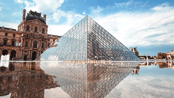 Bảo tàng Louvre - một kiệt tác của IM Pei 