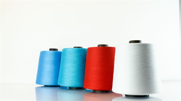 Sợi Bamboo yarn dye được nhuộm trước khi dệt thường được ứng dụng trong các vải kẻ sọc