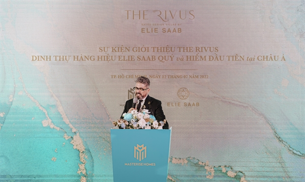 Ông Gibran Bukhari – Giám đốc khối Kinh doanh Masterise Homes phát biểu tại sự kiện công bố dự án The Rivus.
