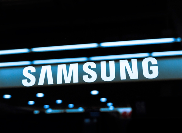Samsung đang đặt mục tiêu doanh số bán điện thoại có thể gập lại vượt qua điện thoại thông minh hàng đầu trước đây.