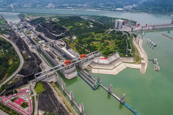 Đập thủy điện Tam Hiệp, Trung Quốc, chính thức vận hành vào năm 2009.