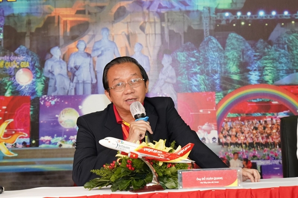 Ông Đỗ Xuân Quang, Phó Tổng Giám Đốc Vietjet giải đáp những câu hỏi từ khách mời
