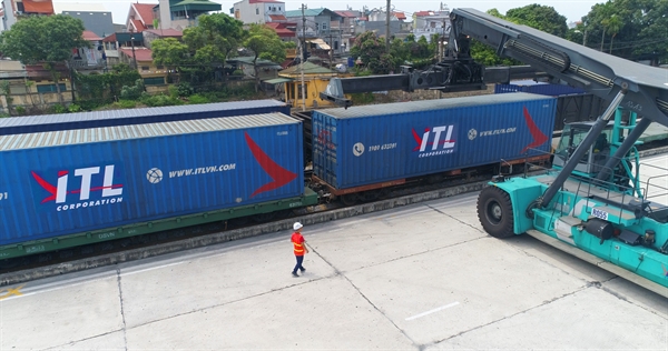 Việt Nam liên tục tìm kiếm các giải pháp kết nối, thúc đẩy vận chuyển hàng hóa từ Việt Nam sang các nước Trung Á, châu Âu.